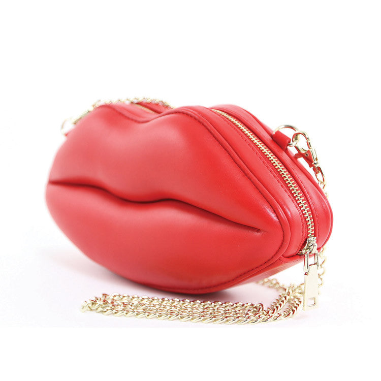 POUTY LIPS SHOULDER PURSE